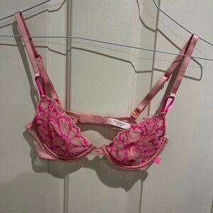 Victoria's Secret Pink Floral Lace Underwire Bra